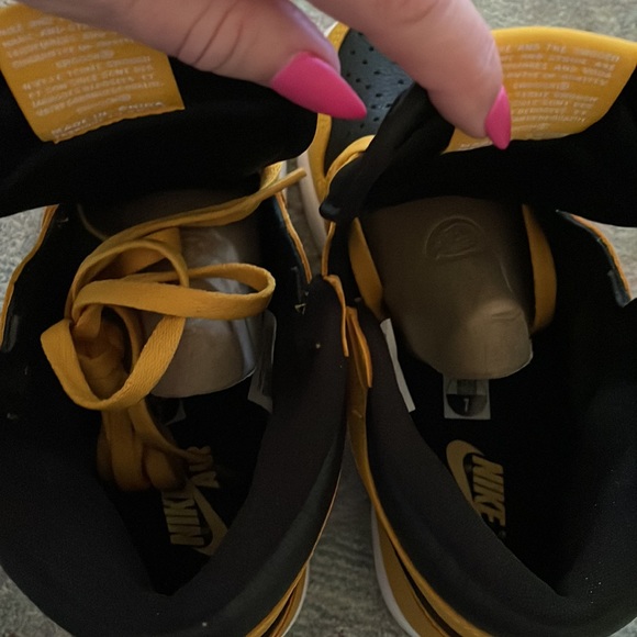 NWB Nike Air Jordan 1 Retro High OG - Pollens - Picture 5 of 8